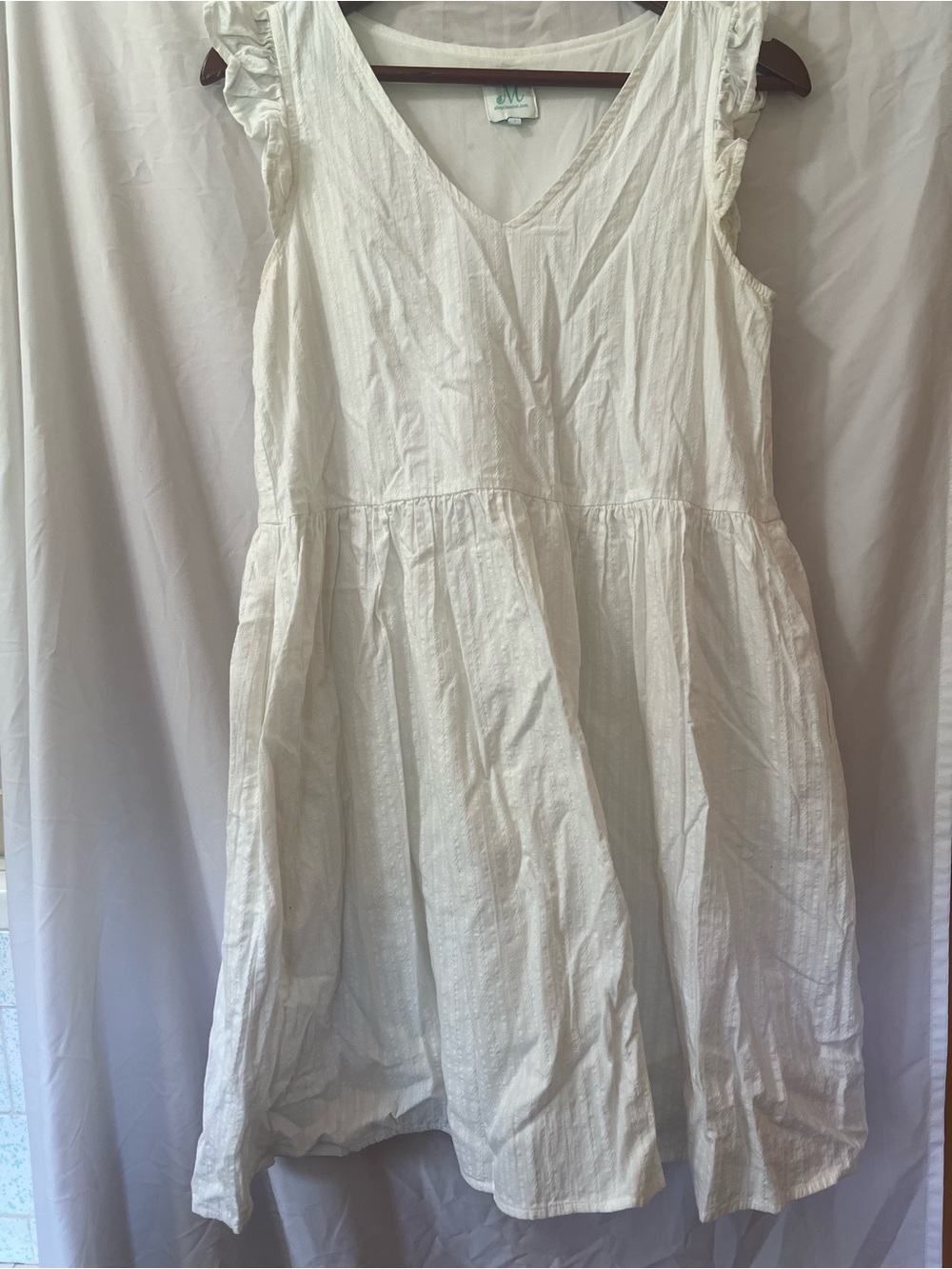 Women’s White Ruffle Sleeve V-Neck Casual Dress